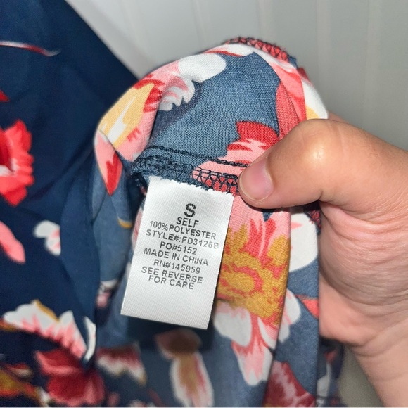 VICI capriccio satin floral ruffle navy wrap maxi dress size small - Picture 11 of 15